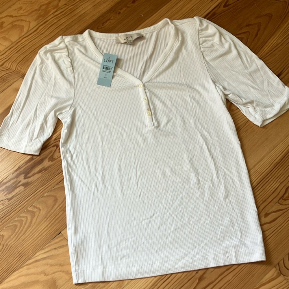 NWT, SP, LOFT White Fitted ribbed top